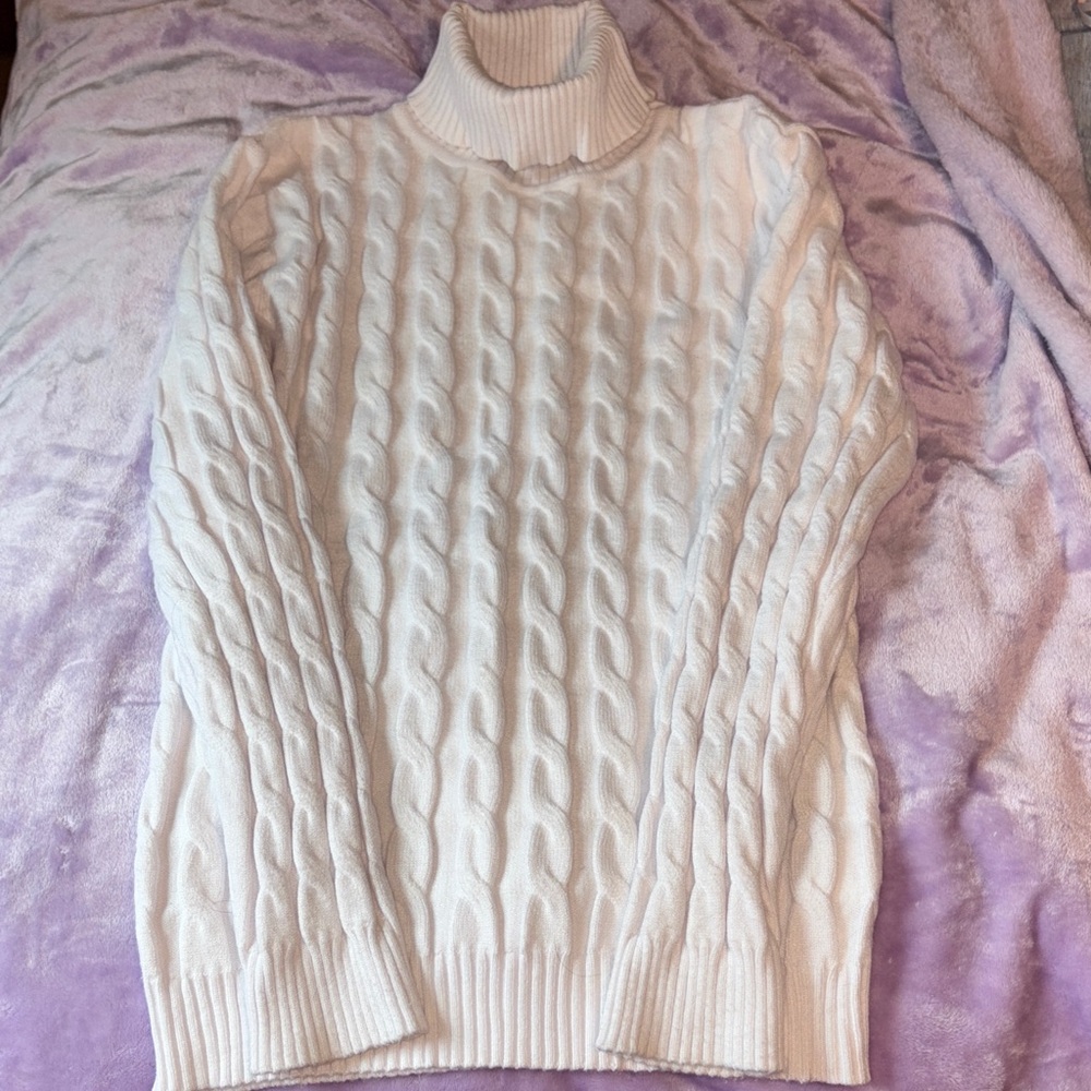 Men’s White Cable Knit Sweater